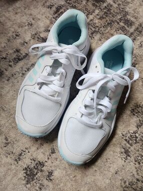 K-Swiss White & Light Blue Women's Athletic Sneakers